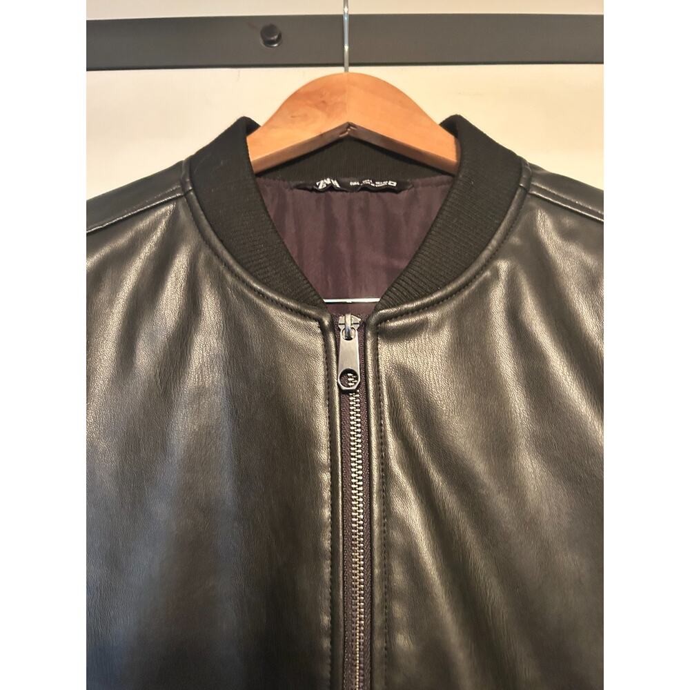 Zara faux black leather full-zip bomber jacket with ribbed collar and cuffs - Picture 3 of 7